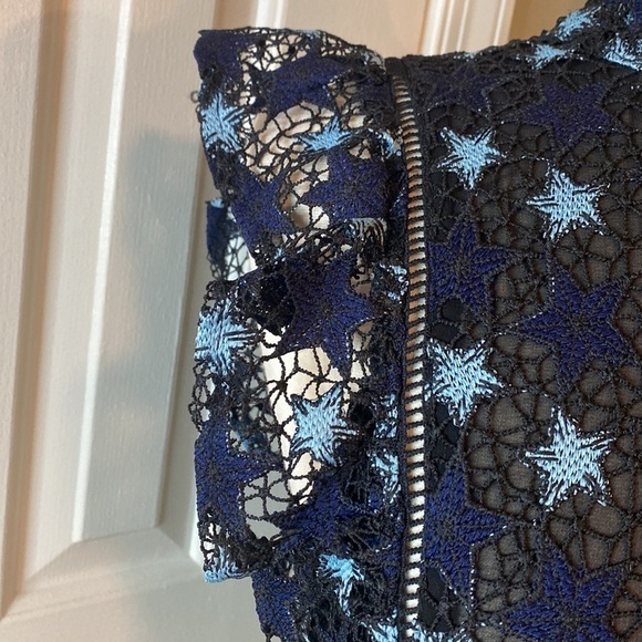 Willow and Clay “Lace” Star ⭐️ Wrap Shirt Size Medium in Like New Condition - Picture 4 of 10